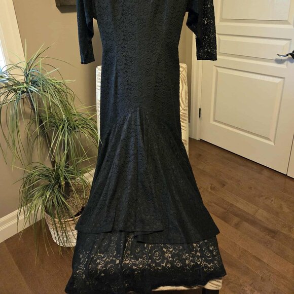 Vintage Simon Chang - Lace High-Low Dress - Picture 2 of 14